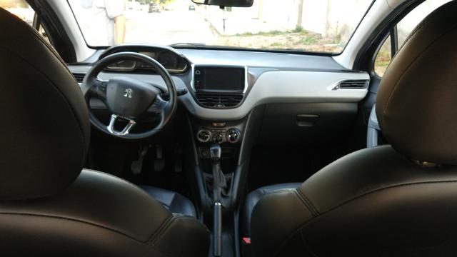 Peugeot 208 - Foto 3