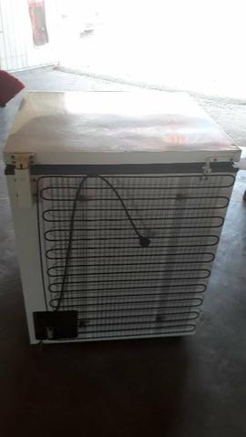 Vende-se balança e frezzer
