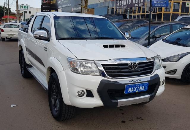 HILUX 2015/2015 3.0 SRV LIMITED EDITION 4X4 CD 16V TURBO INTERCOOLER DIESEL 4P AUTOMÁTICO