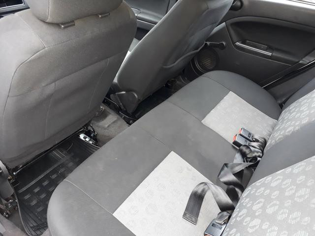 Troco MENOR OU MAIOR VALOR. FORD FIESTA 1.0 2013 IMPECÁVEL PLACA A - Foto 16