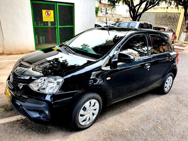 Etios Hatch XS 1.5 Atutomático 16.000 km