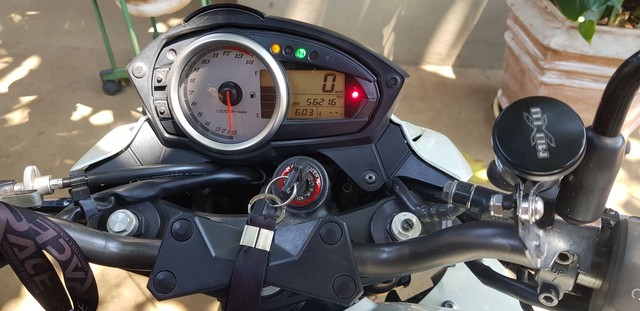 Z750 2010 BRANCA PÉROLA