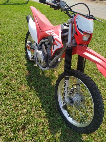 HONDA CRF 250F IMPECÁVEL