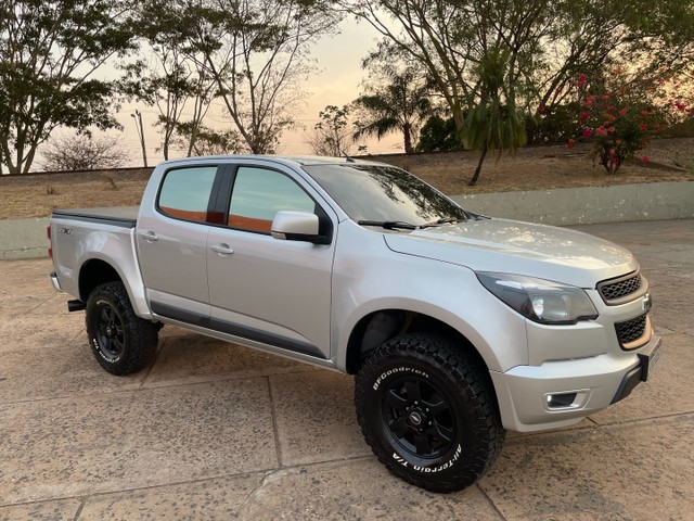 S10 LT DIESEL 4X4 ANO: 2015