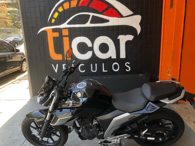 YAMAHA FZ 250 21/21 235 KM RODADOS