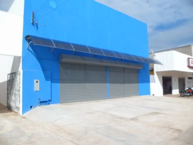 Galpão comercial com 555 m2, 5 sala pra escritório, 3 banheiros, cozinha, área de serviço