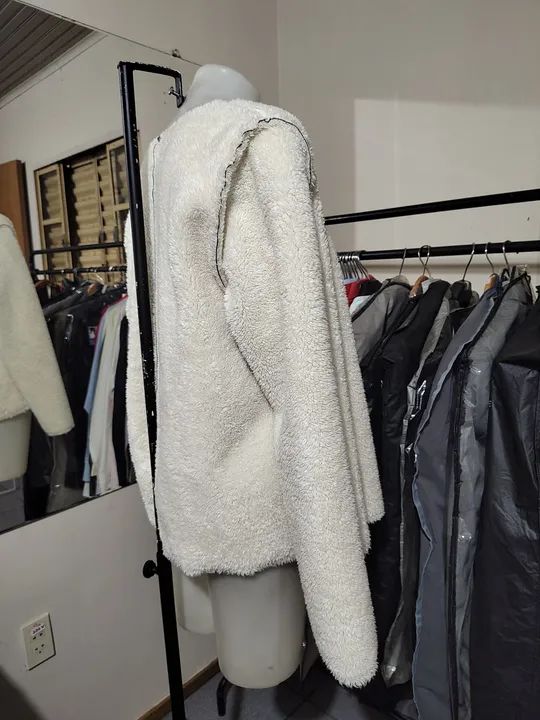 Cardigan  suéter feminino branco com detalhe em  cinza - Foto 4