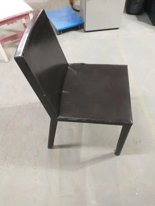 Cadeira de jantar fixa estofada s/ braços em Couro Ecológico / Madeira Preto - Foto 2