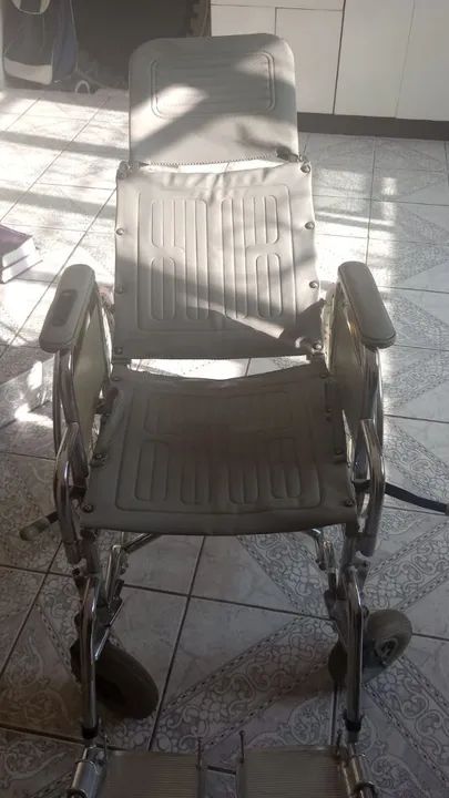 Cadeira de Rodas Reclinável - Foto 2