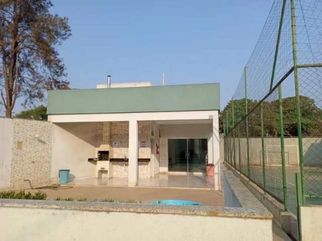 Aptº ,  Térreo, Centro de Sarzedo, 4 quartos, área Privada, condomínio, piscina 