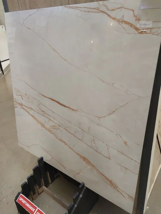 Porcelanato polido Golden fantasy 12x120 ceusa 