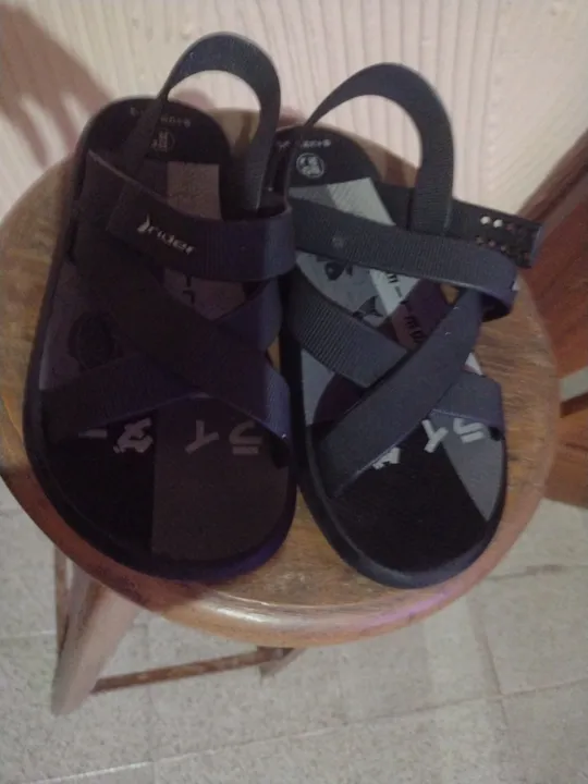 Vendo sandália Ryder valor 15 reais