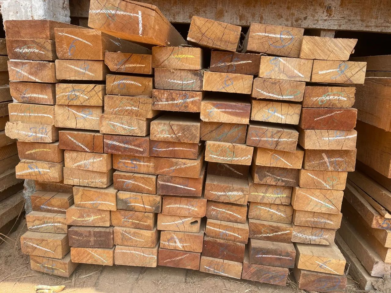 Trabalhamos com madeira / telhas / portas / e janelas  - Foto 6