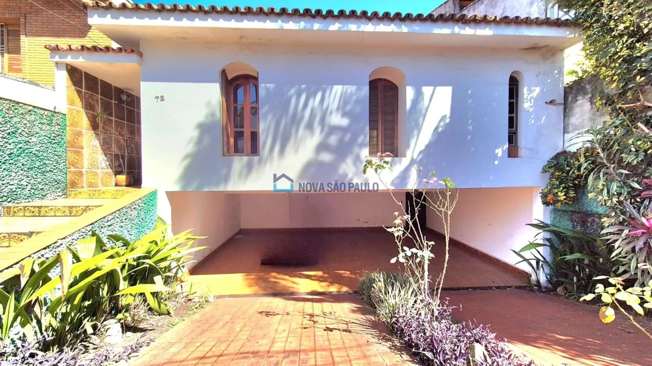Casa de Vila, térrea à venda, com quintal maravilhoso, entrada lateral, no Planalto Paulis