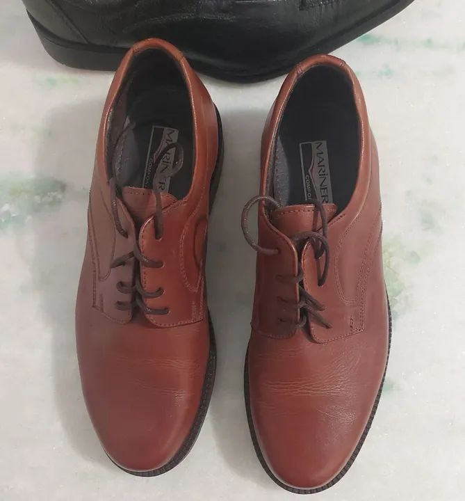 Sapato masculino em couro Novo Calçados Largo da Batalha