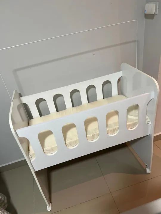 Mini berço recém nascido multifuncional com mosqueteiro e trocador - Foto 2