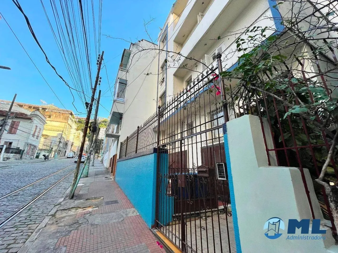Apartamento com 2 dormitórios para alugar, 42 m² por R$ 2.410,96/mês - Santa Teresa - Rio