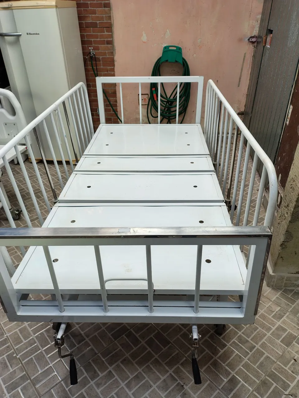 Cama Hospitalar manual vai c colchão entrego