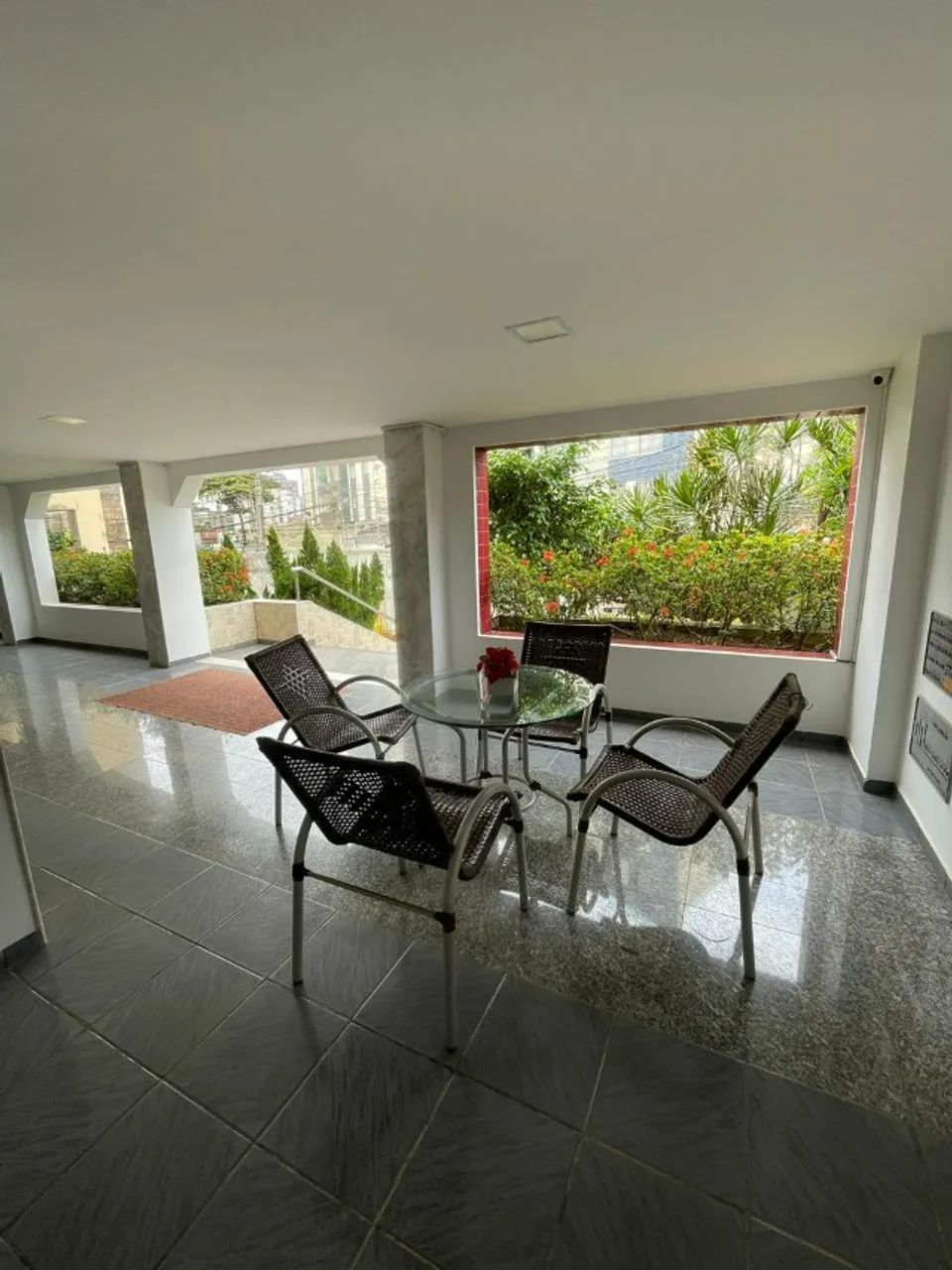 Alugo 1/4 revertido para 2 no Costa Azul