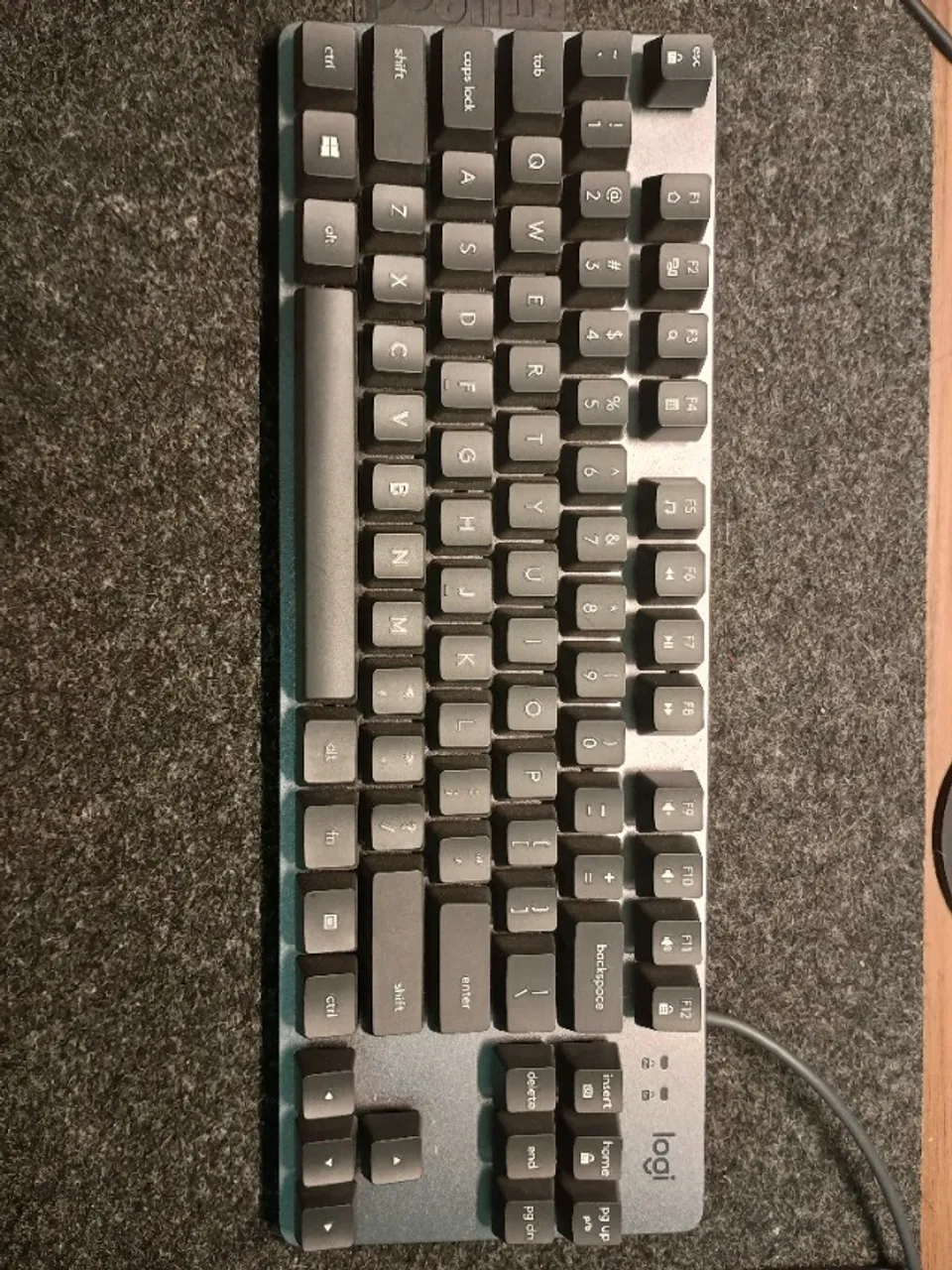 Teclado Logitech K835 TKL usado
