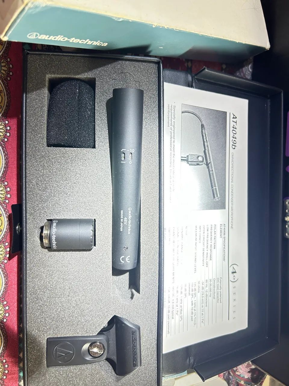 Microfone de uso profissional Audio-technica AT4049b