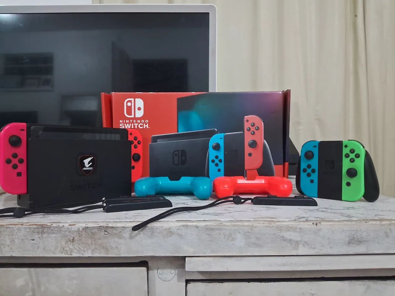 Nintendo Switch com JoyCons Coloridos - Novo! - Foto 2