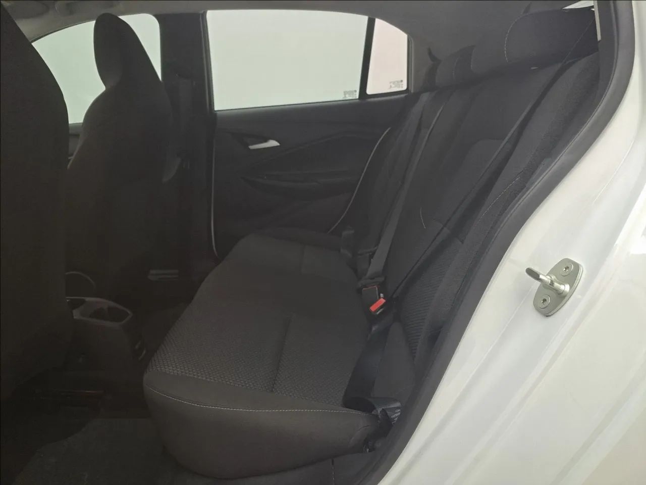 Chevrolet Onix Hatch 1.0 12V Flex Mec. 4P, foto 17 de 18