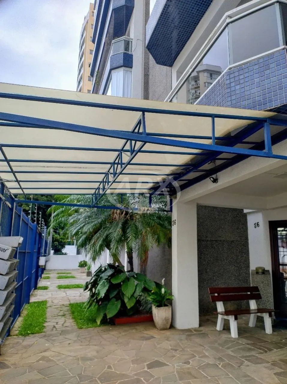 COBERTURA 4 QUARTOS, SENDO 2 SUITES NO CENTRO - Foto 4