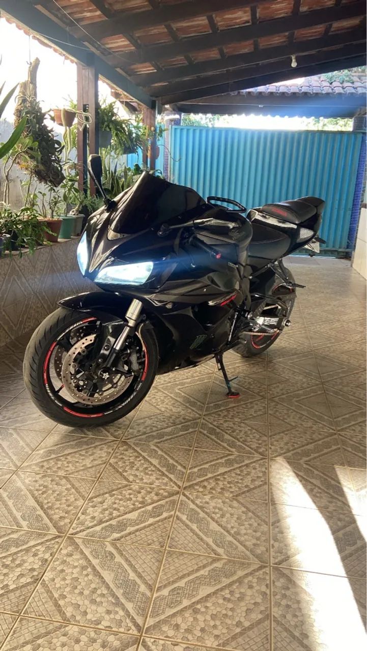 Vende-se CBR 1000rr  - Foto 2