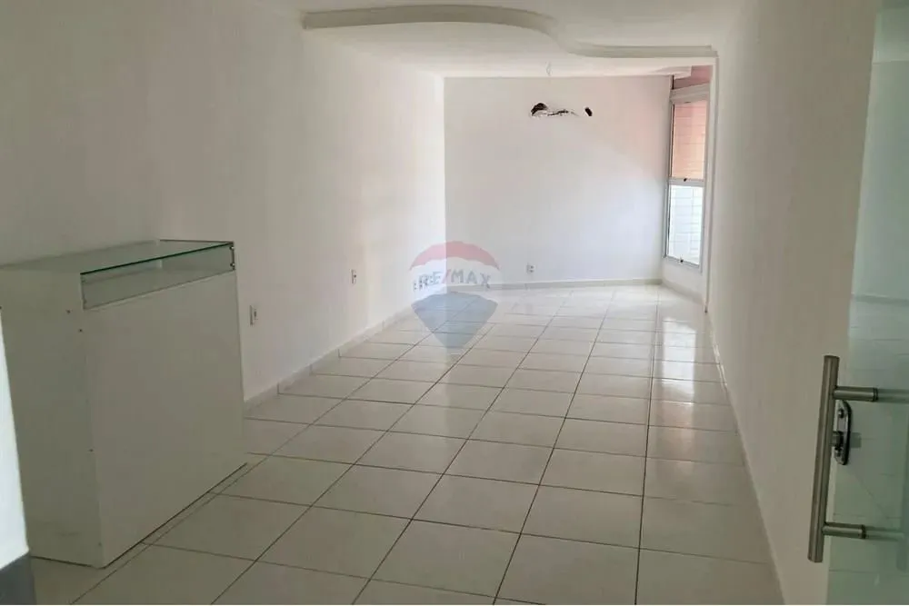 SALA 210 PARA LOCAÇÃO COMERCIAL 24m²/ NO PONTA NEGRA CENTER