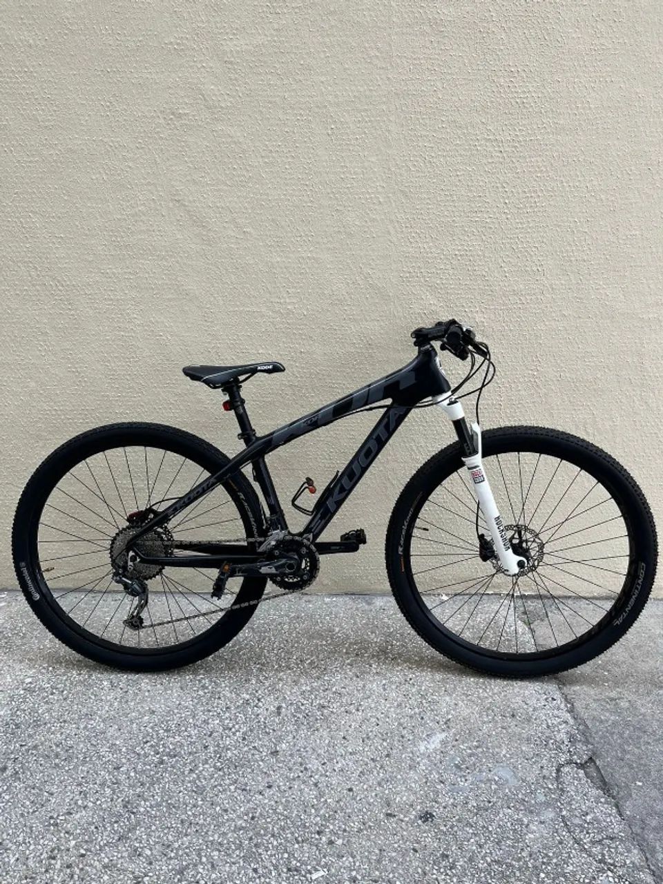 Bicicleta KUOTA carbono aro 29