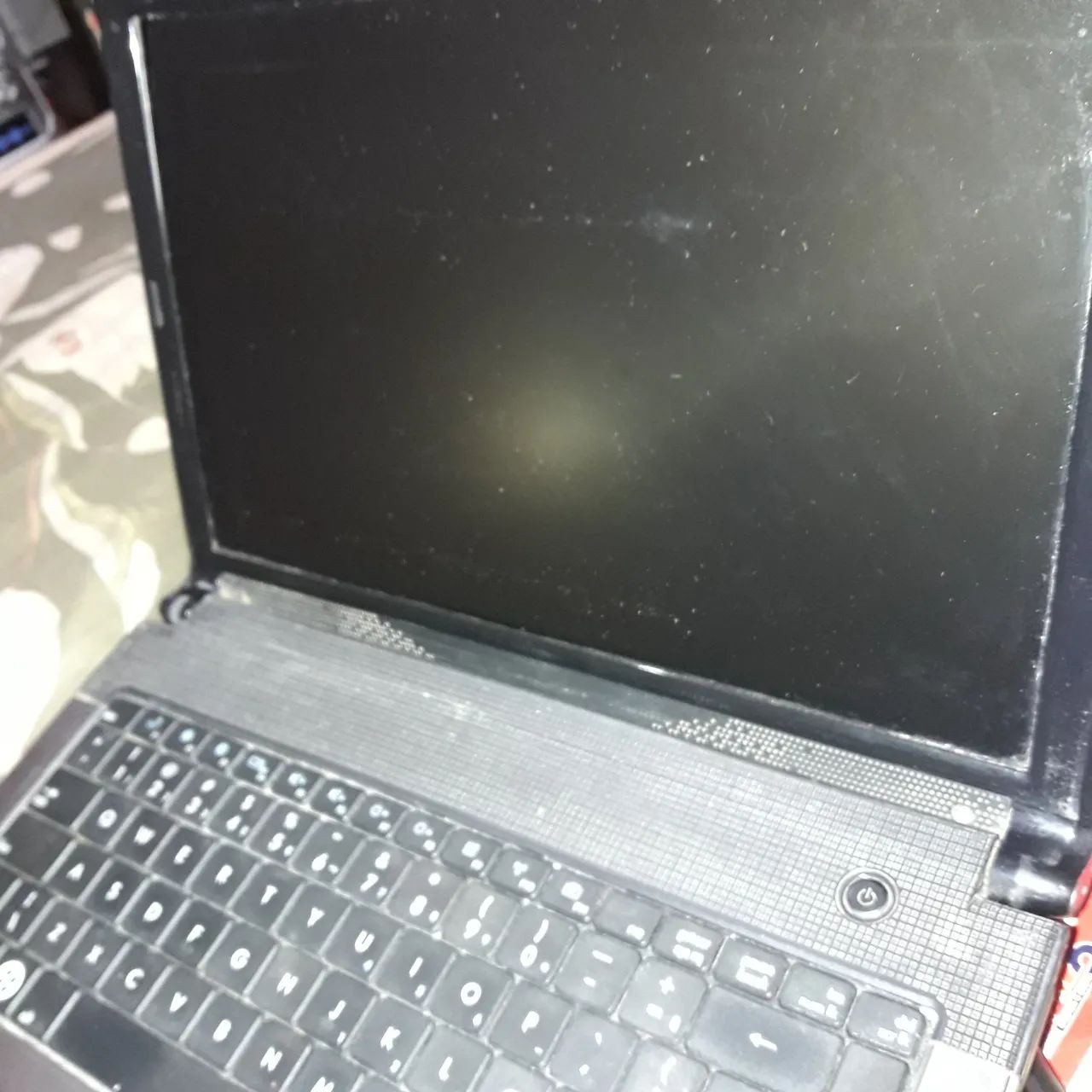 Notebook Marca Win com defeito, para retirada de peças - Foto 2