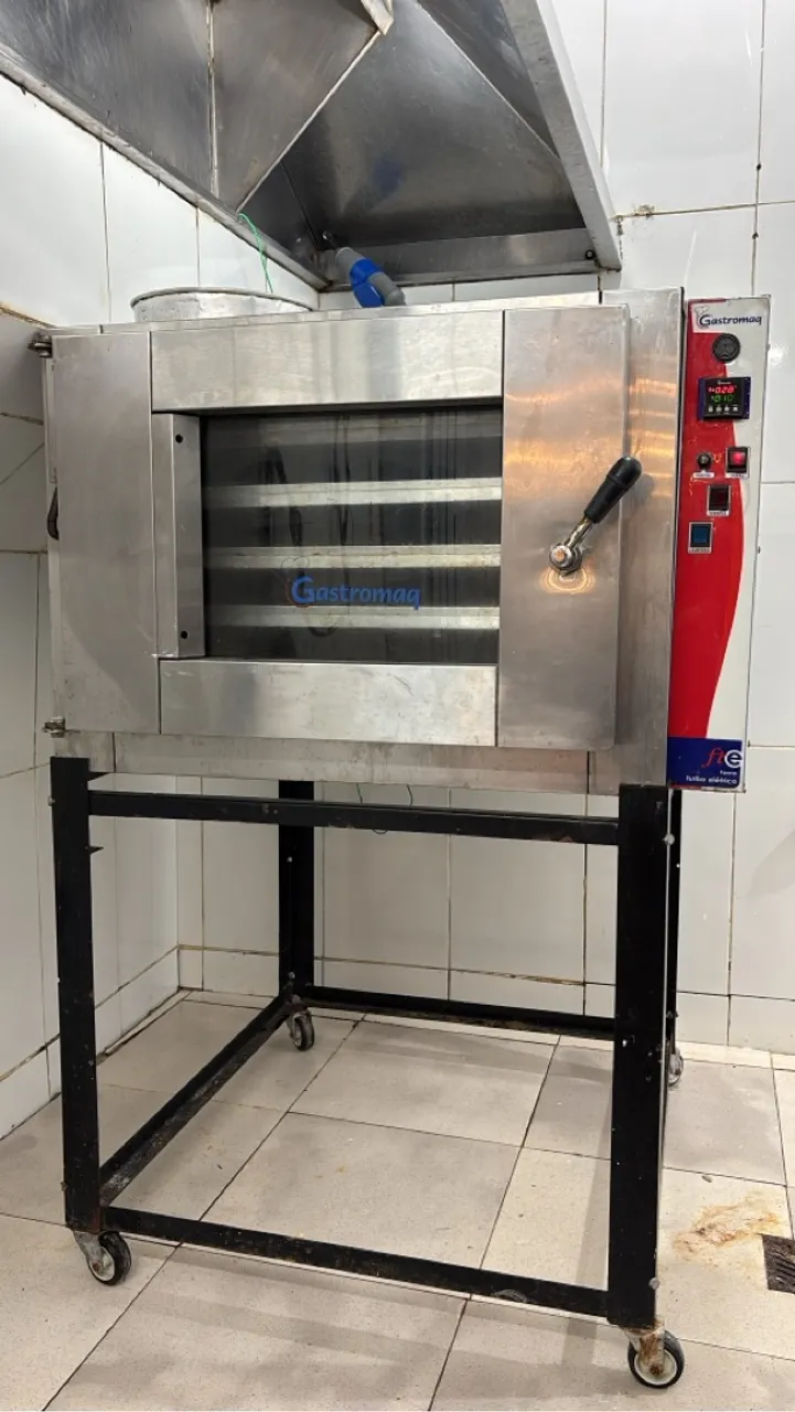 Forno Gastromaq turbo elétrico com 5 bandejas