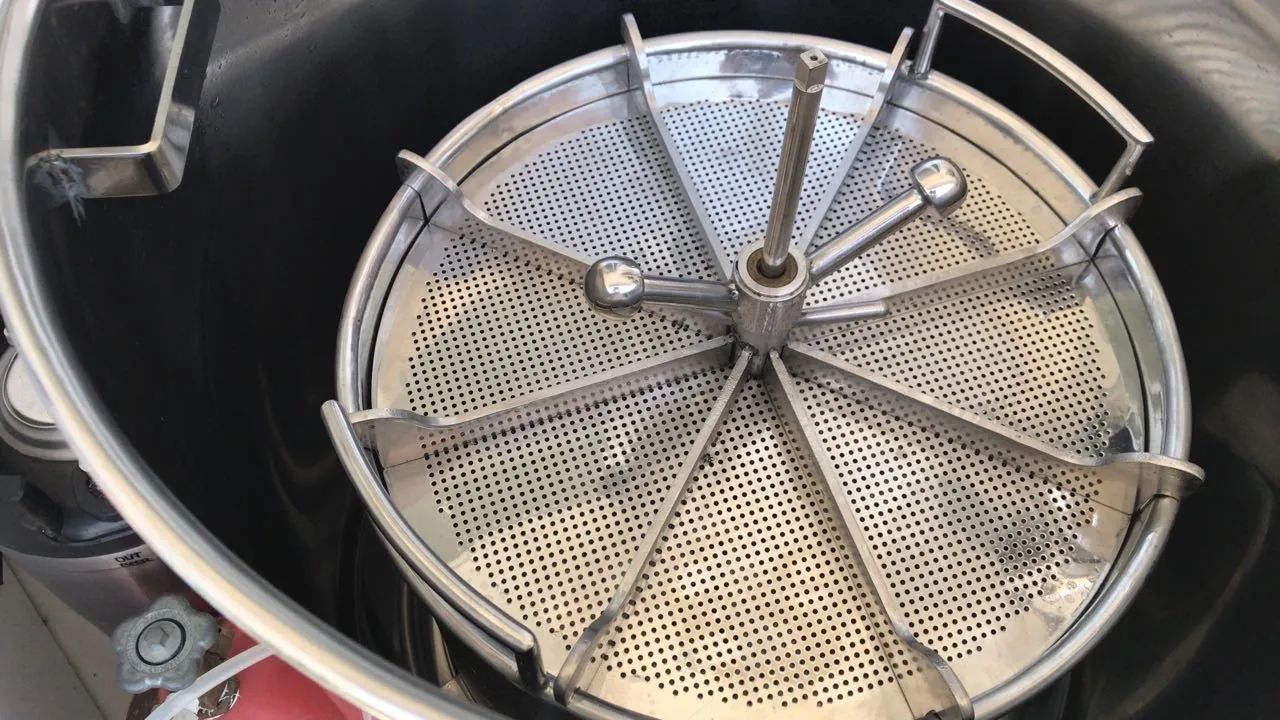 Panela  Cervejeira automatizada de 50 litros final - aço inox ASI 304 - Foto 5