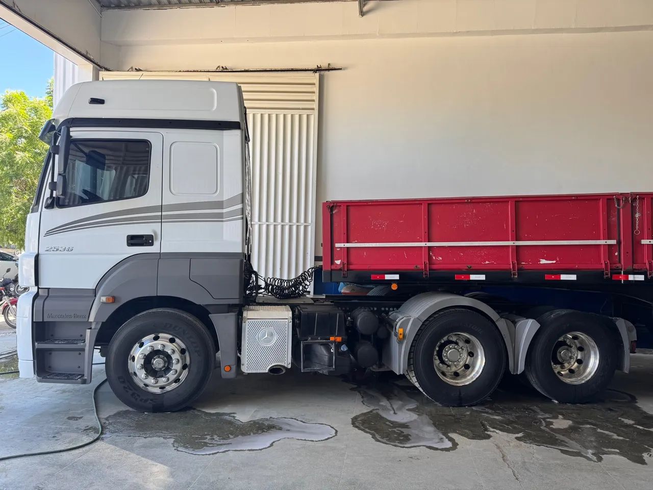 MERCEDES BENS AXOR 2536 + CARRETA LIBRELATO 3 eixos LS - Foto 8