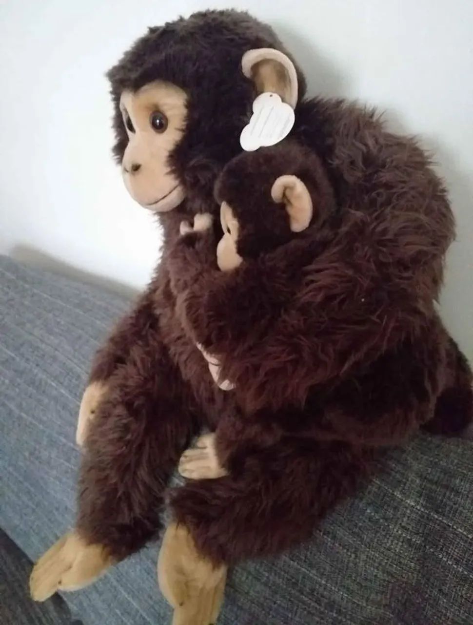 Macaco de Pelúcia com Bebê 80 cm - Foto 3