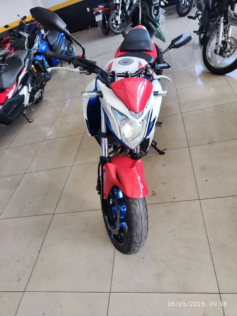 HONDA CB 500F BRANCA 2014 VITÓRIA MOTORS GUARAPARI  - Foto 4