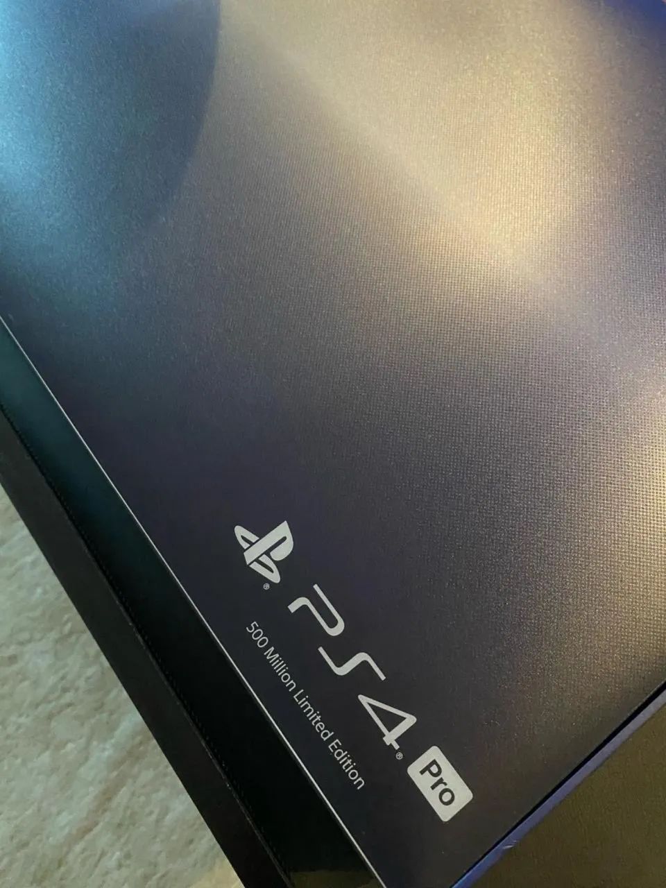 PlayStation 4 Pro - 2TB- Edição 500 milhões