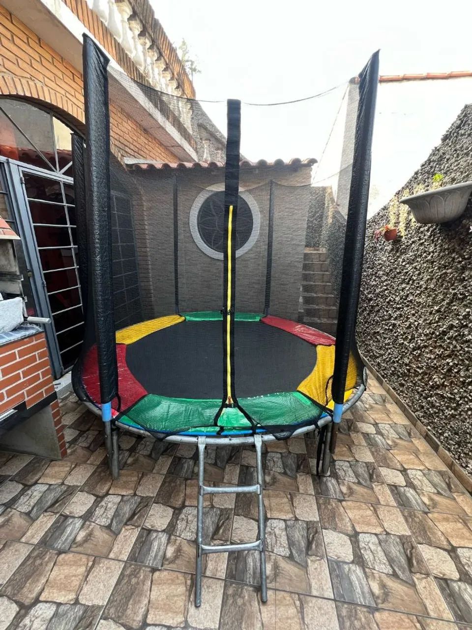 Cama elástica Tander, 2,44m de diâmetro.