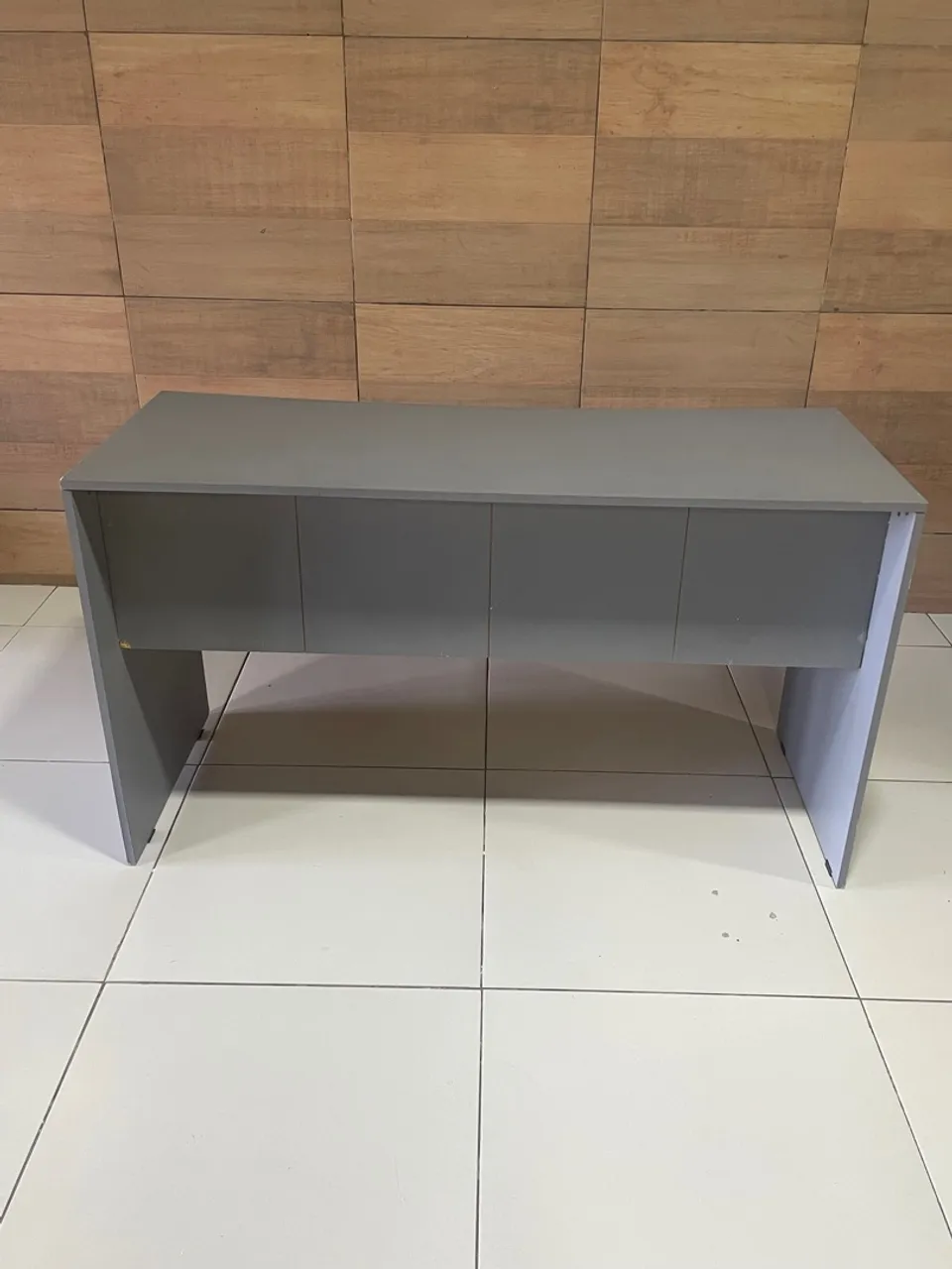 Mesa de Escritório com Cadeira Giratória