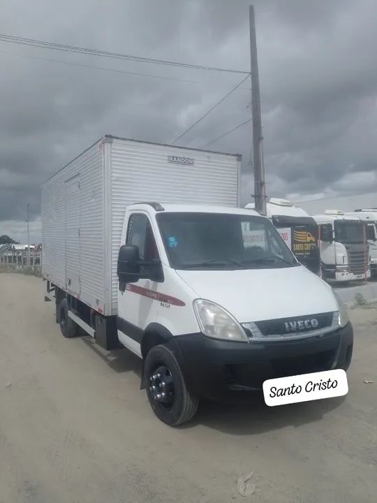 IVECO DAYLE 70C16 ANO 2011 BAÚ - Foto 2