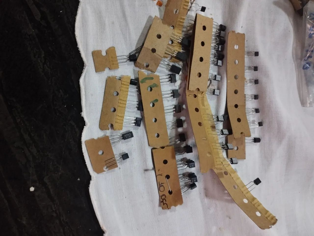 Transistores C4300 e C3284 - Diversos - Foto 5