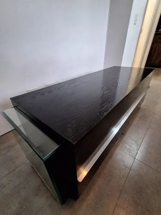 Rack moderno de madeira maciça e vidro - Foto 4