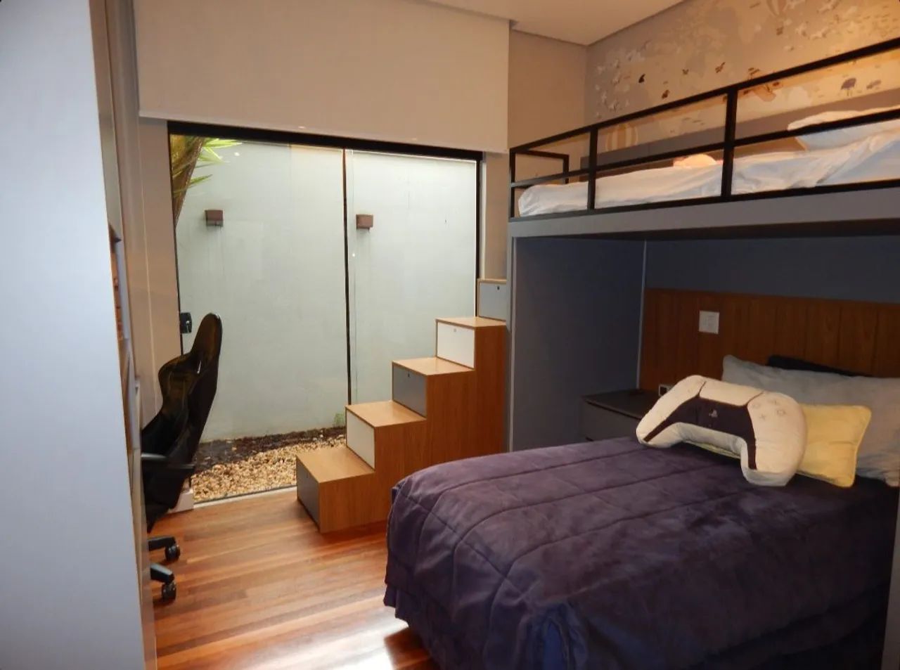 Vende-se Cama beliche infantil com escada com gavetas