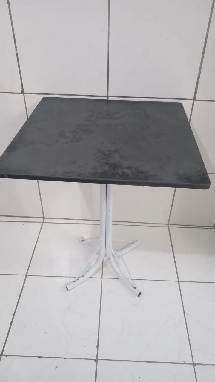 Mesa de mármore 64220715435394124
