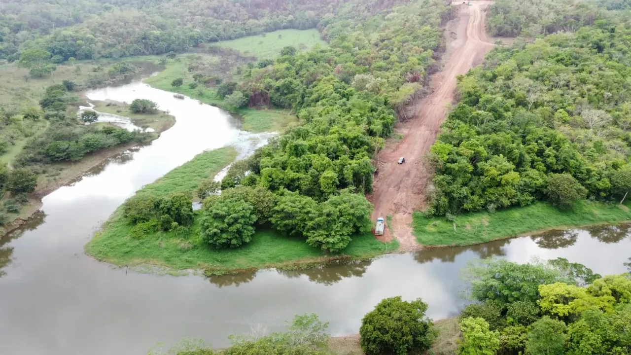 * Chácaras 2500m2 com acesso ao Rio Corumba próximo Brasília DF. ;