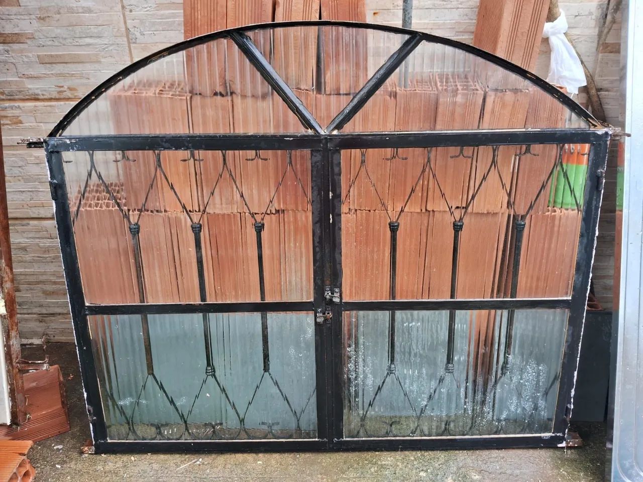 Janela de ferro 1x1,20