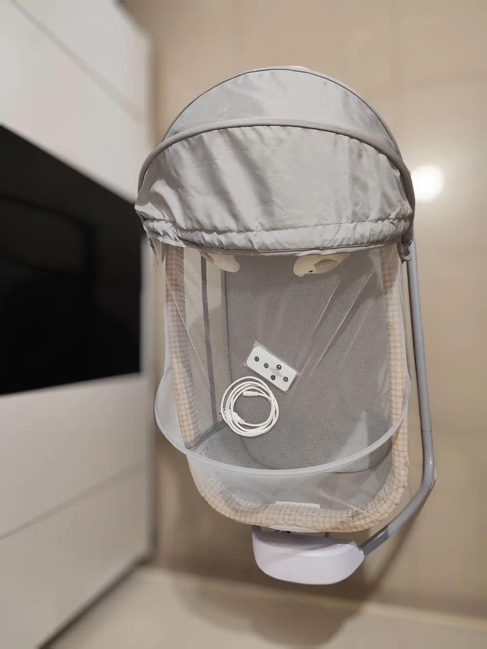 Berço Techno Automático Mastela 4 em 1 com Bluetooth - Como Novo! - Foto 3