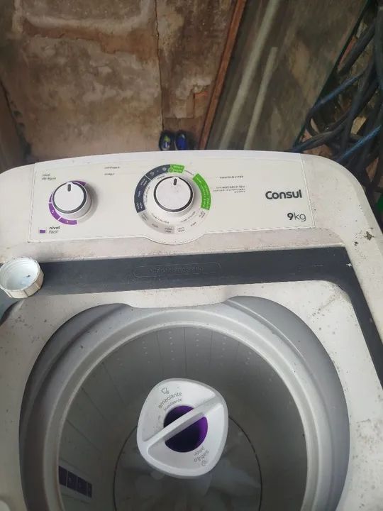 Vendo essa máquina pra quem queira arrumar ou tirar peça 