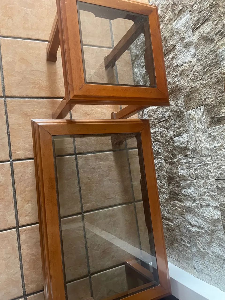 2 Mesas de Centro de Mogno, com detalhes, com Vidro - Foto 5